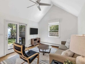 تلفزيون، مكتب