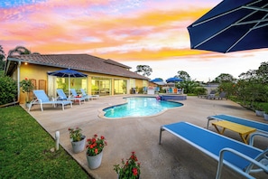 A heated pool - Private Villa | Heated Pool + Hot Tub + Sleeps 20 (Port St. Lucie)