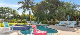 Private Villa | Pool + Hot Tub + Sleeps 20