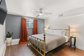 2 bedrooms, desk, iron/ironing board, travel crib