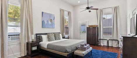 2 bedrooms, iron/ironing board, travel cot, WiFi