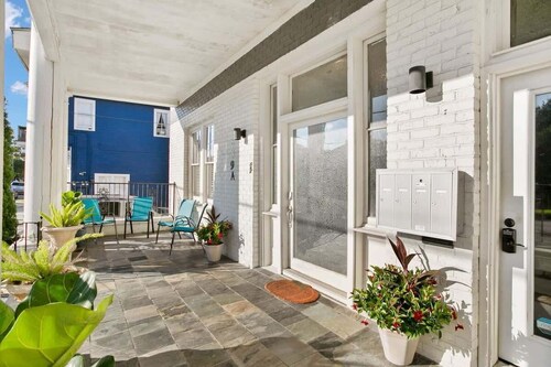 Modern 2BR | Garden District | Stunning Luxury