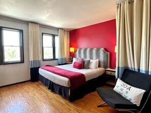 1 bedroom, desk, free WiFi, bed sheets