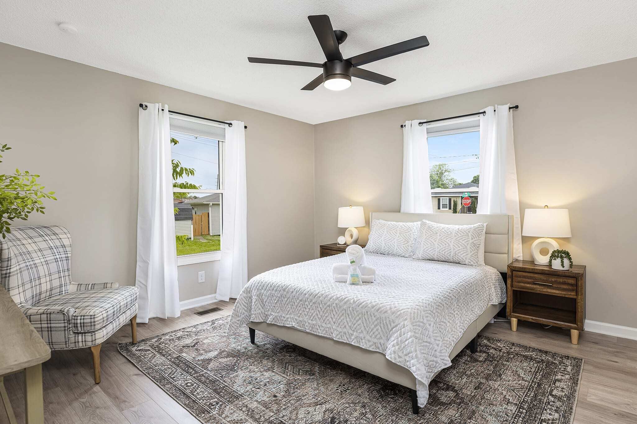 2 Schlafzimmer, Reisekinderbett, WLAN, Bettwäsche