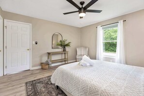 2 bedrooms, travel crib, WiFi, bed sheets