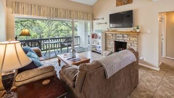 TV, fireplace, DVD player