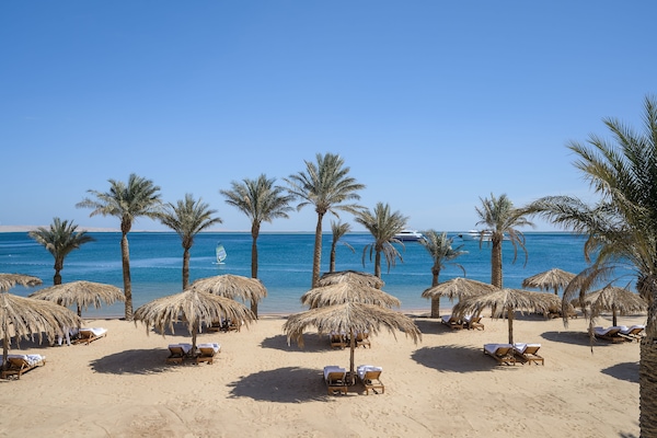 Private beach, sun loungers, beach umbrellas, beach towels
