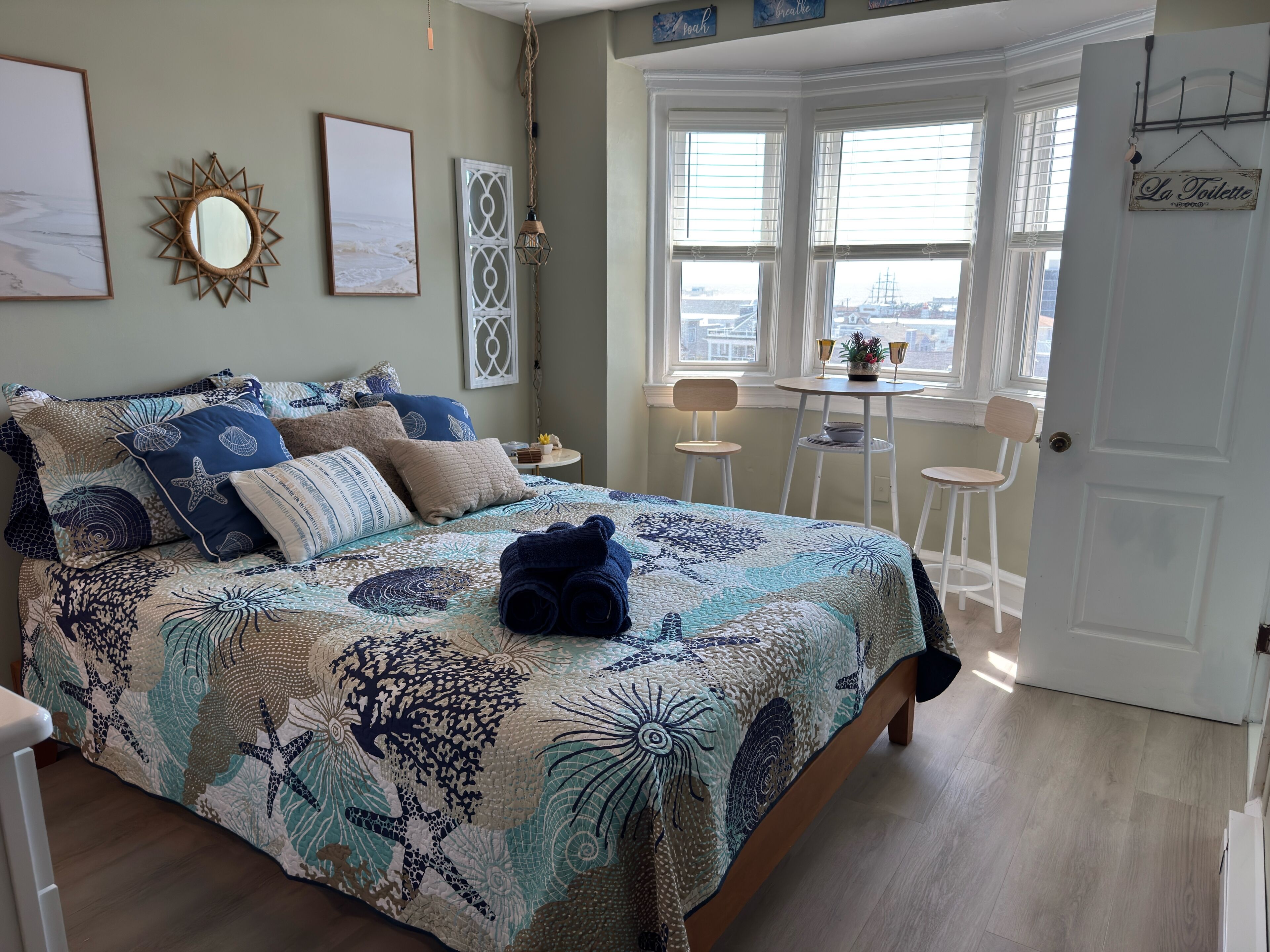 1 chambre, accès au Wi-Fi (inclus), literie fournie