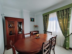 Dineren