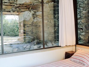 2 bedrooms, Internet, bed sheets - Casa das Bouças de Cima | Privacy | Tranquillity | Private Pool (Melgaço)