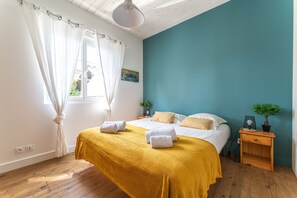 3 bedrooms, iron/ironing board, free WiFi, bed sheets