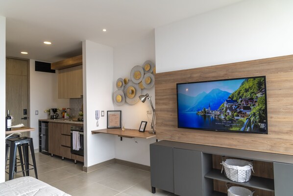 Iron/ironing board, free WiFi - LUXURY STUDIO (Cali)