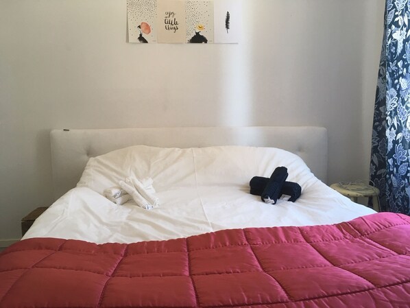 Studio | Free WiFi, bed sheets