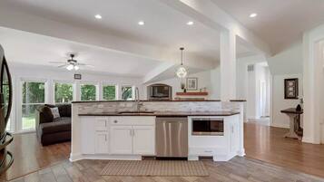 Microwave, oven, stovetop, dishwasher