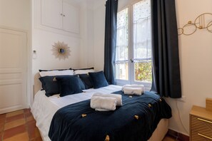 4 bedrooms, in-room safe, iron/ironing board, travel cot