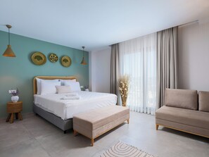 Grand Room | Premium bedding, in-room safe, blackout curtains, soundproofing