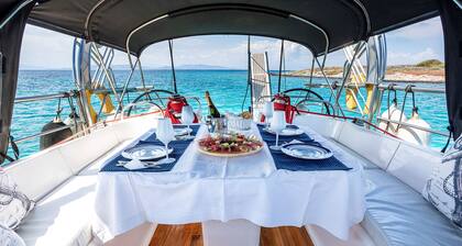 Athens: Luxury sailing yacht Sofia Star 1