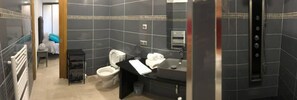Bathroom - REZ DE Villa - MER ET Montagne -piscine ET Jacuzzi (Olmeto)