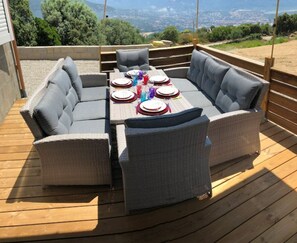 Outdoor dining - REZ DE Villa - MER ET Montagne -piscine ET Jacuzzi (Olmeto)