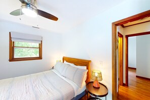 2 habitaciones, escritorio, internet y ropa de cama 