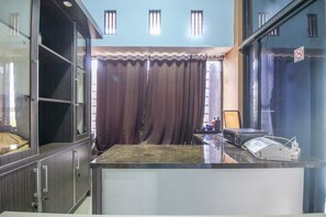 Reception - OYO 3399 Gea Guest HouseNearGramedia Mall (Palembang)