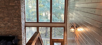 Lakefront, 4Bdr+Loft, 3Ba, Boat Ramp, Golf, Ping Pong, Foosball, No Pets