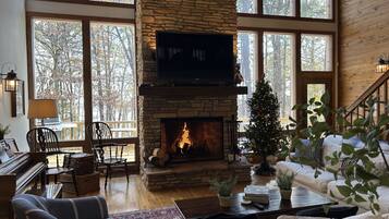 Smart TV, fireplace, DVD player, table football