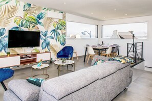 TV connectée, jeux vidéo, lecteur de DVD, livres