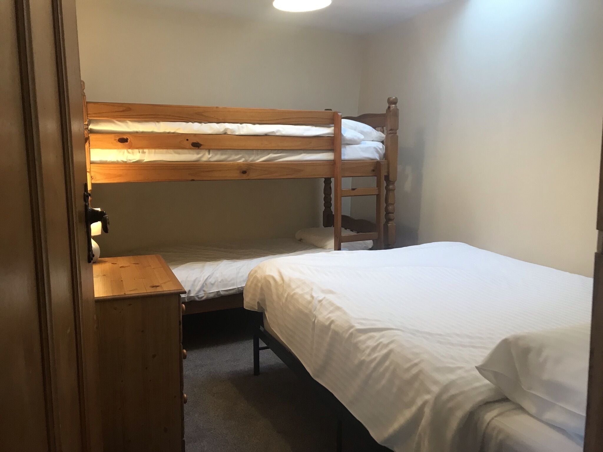 公寓 | 2 間臥室、免費無線上網、床單