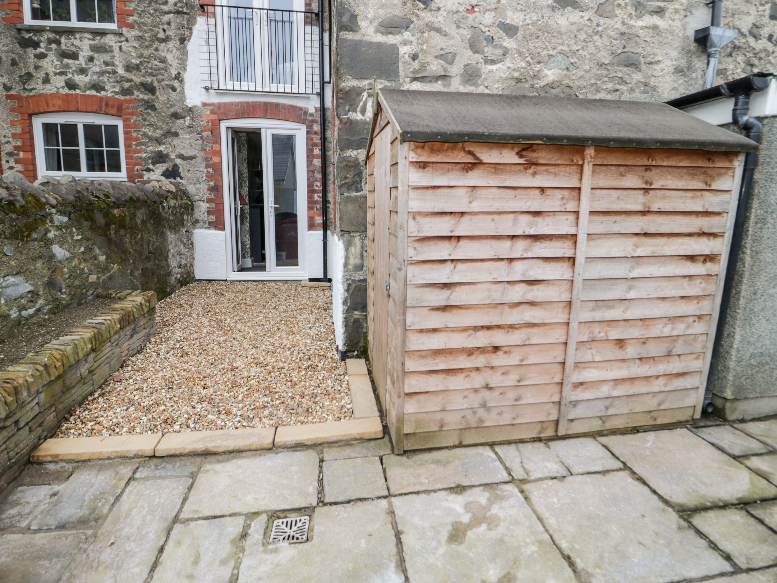 บริเวณภายนอก