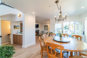 Dining - Casa Prado - Lantern District Penthouse (Dana Point)