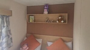 Chalet, Multiple Beds | 3 bedrooms, iron/ironing board, free WiFi