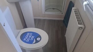 Chalet, Plusieurs lits | Salle de bain | Douche