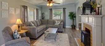 Lamesa Vacation Rental w/ Covered Patio & Fire Pit