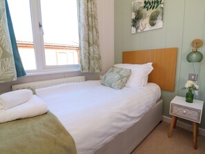 Cottage | 2 bedrooms, individually decorated, individually furnished, free WiFi - Daffodil Lodge (Ilfracombe)
