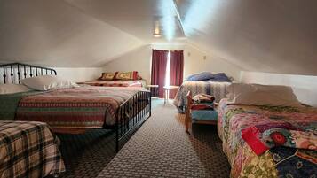 2 habitaciones, tabla de planchar con plancha y cuna de viaje