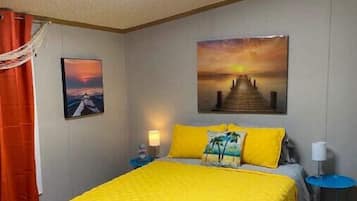 3 bedrooms, desk, free WiFi, bed sheets