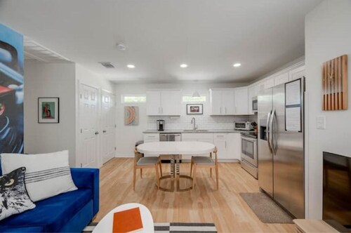 Pristine, Private, Central, Cozy,  Fully-Equipped!