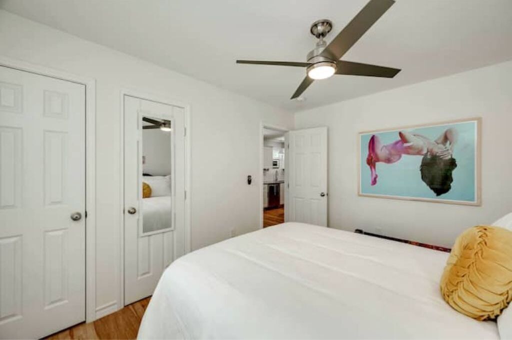 1 soverom, strykejern/-brett, wi-fi (inkludert) og sengetøy