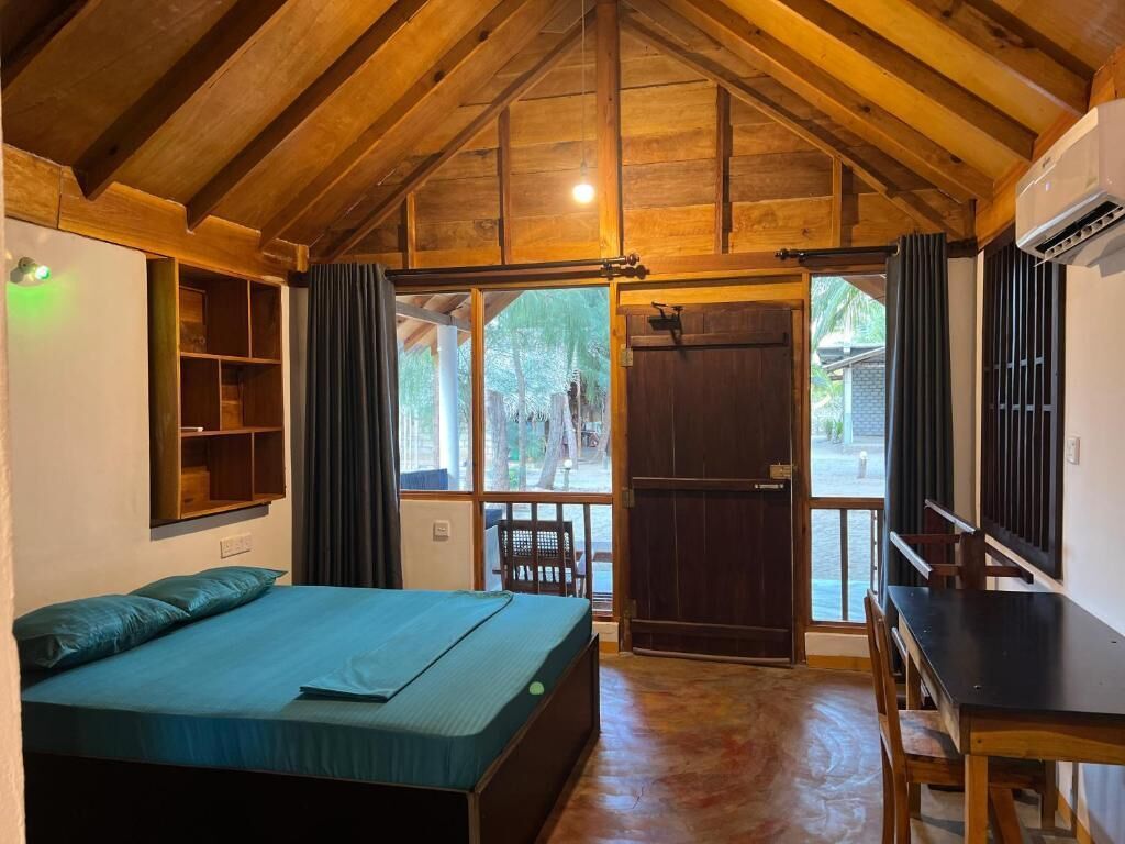 2 bedrooms, desk, free WiFi, bed sheets