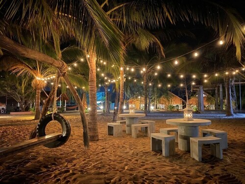 SAND DUNE Surf / AC VILLA /Beach Front/kitchen