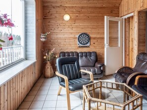 Luokittelematon kuva, 4 kautta 34, painike