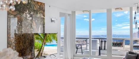 Télévision, espaces bureaux