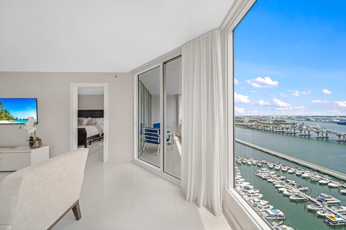 2 chambres, bureau, Wi-Fi, draps fournis