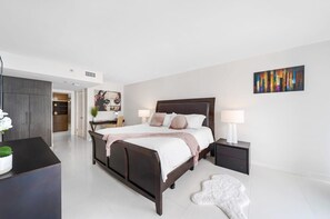 2 Schlafzimmer, Schreibtisch, WLAN, Bettwäsche