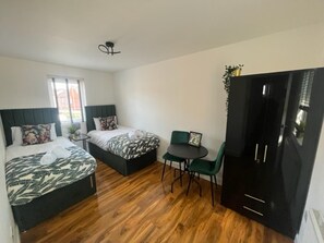 บ้านพัก | 3 ห้องนอน, Wi-Fi ฟรี, ผ้าปูที่นอน
