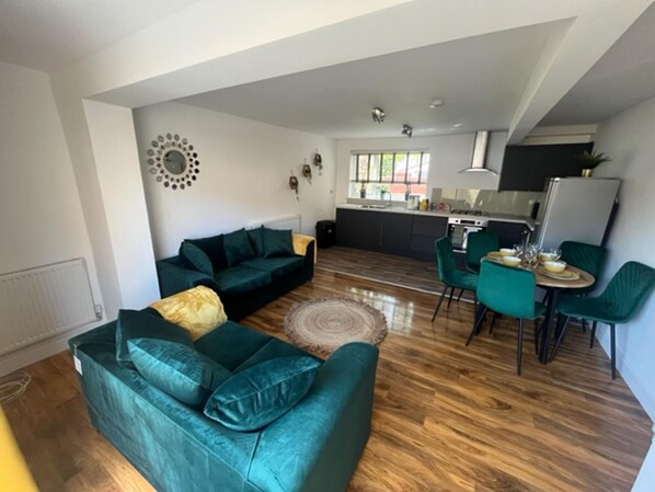 House | Living area - Remarkable 3-bed House in Cambridge (Cambridge)