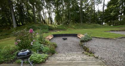 Upper Dunain - sleeps 4 guests in 2 bedrooms