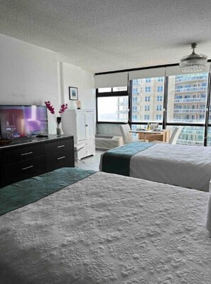 1 bedroom - Beach Apartment renovated -top floor (Daytona Beach)