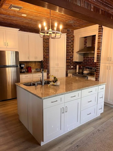 Historic Braddock House